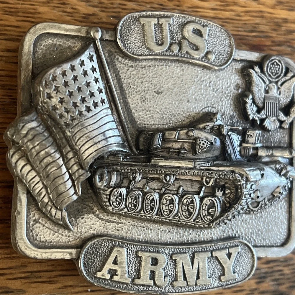 VTG U.S. Army Belt Buckle Tank Flag 1982 Bergamot Brass Works #K132 Made in USA